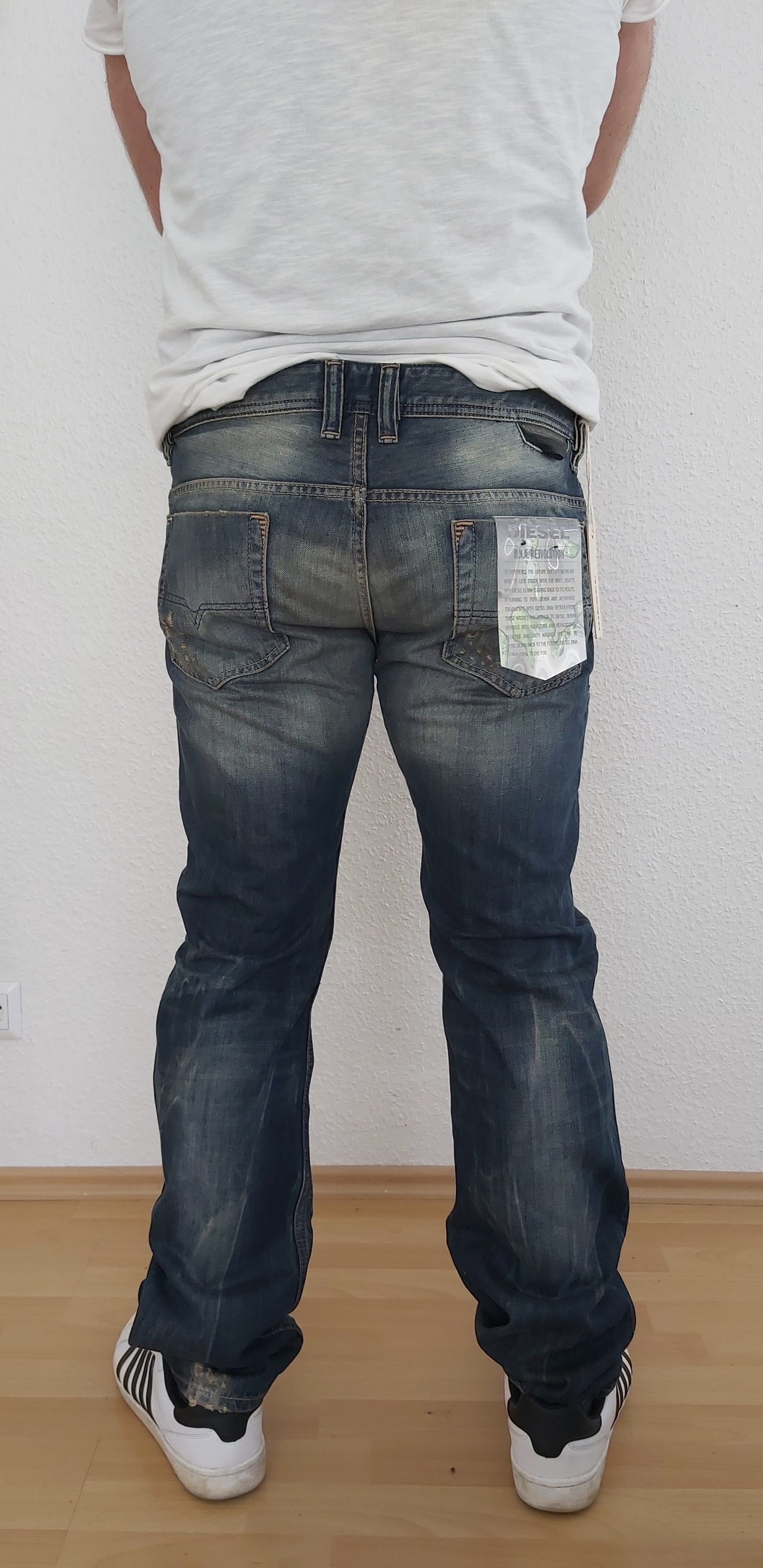 Diesel Herren Jeans Safado 0608C Dunkelblau Straight Vintage Look Baumwolle Neu
