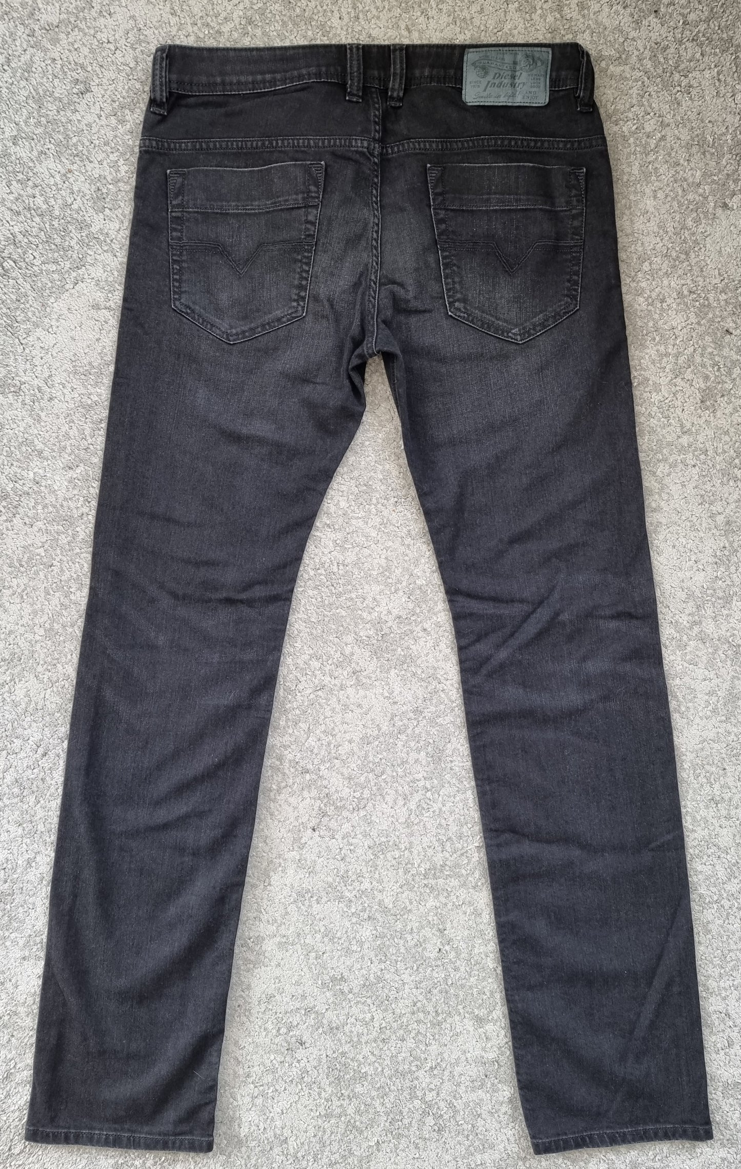 Diesel Herren Jeans Safado R9B60 Schwarz Straight Used Look Stretch Neu