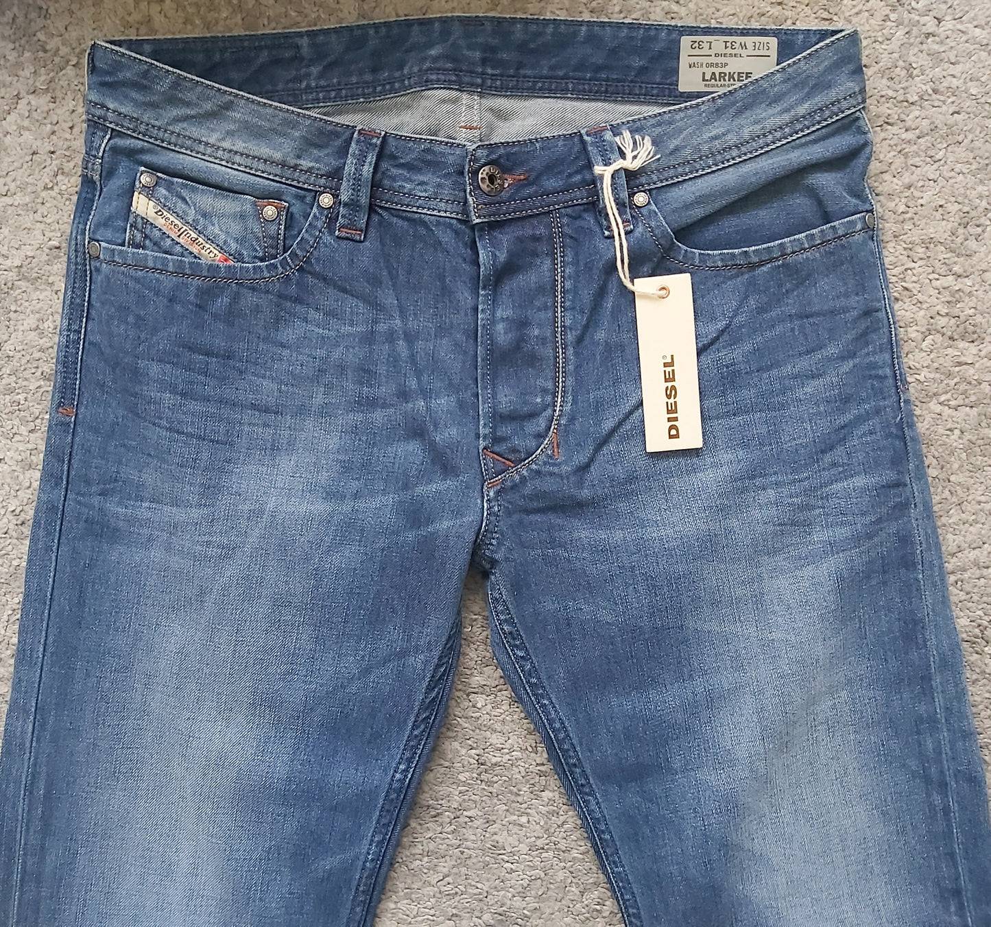 Diesel Herren Jeans Larkee 0R83P Regular Straight Neu