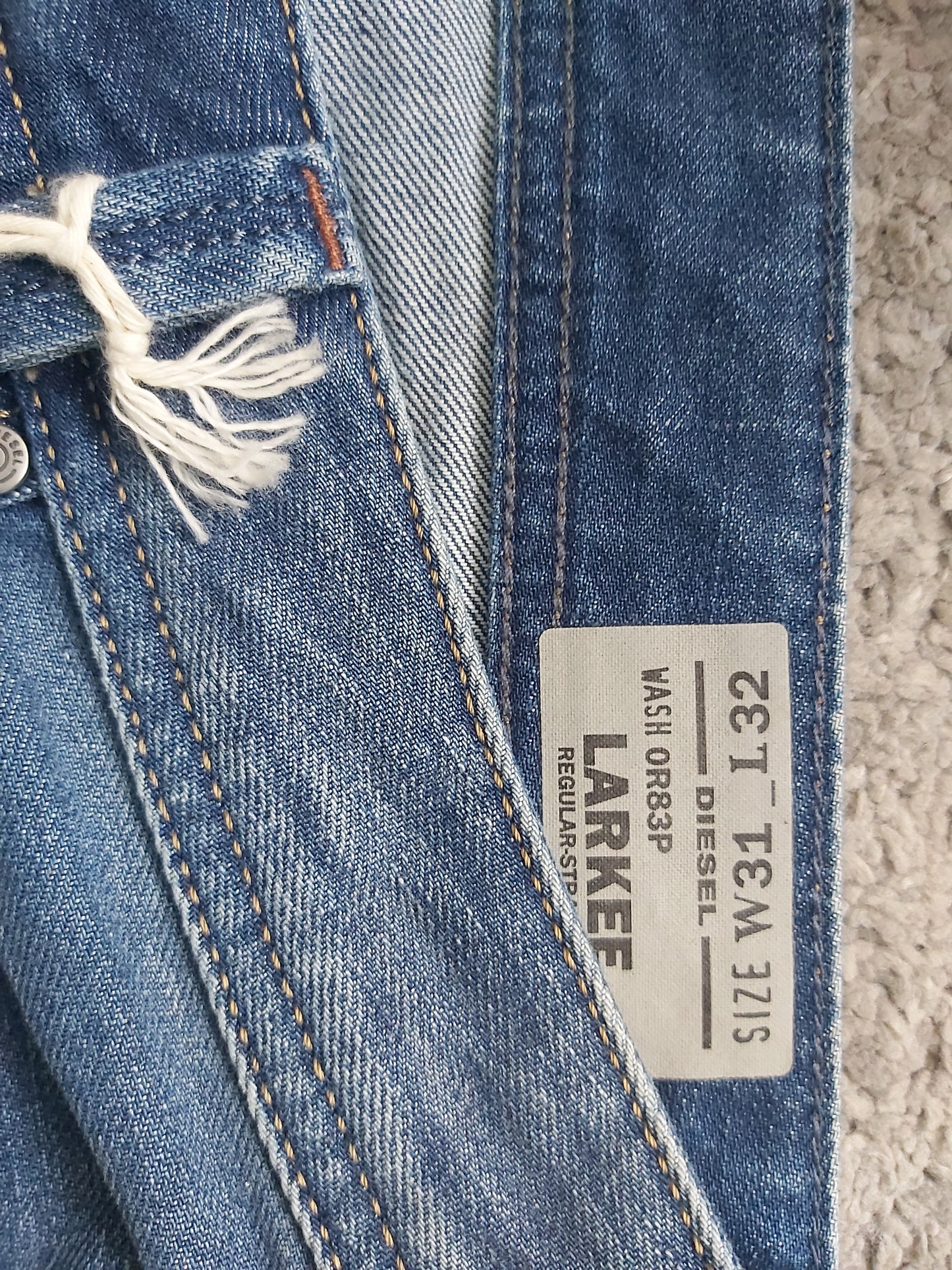 Diesel Herren Jeans Larkee 0R83P Regular Straight Neu