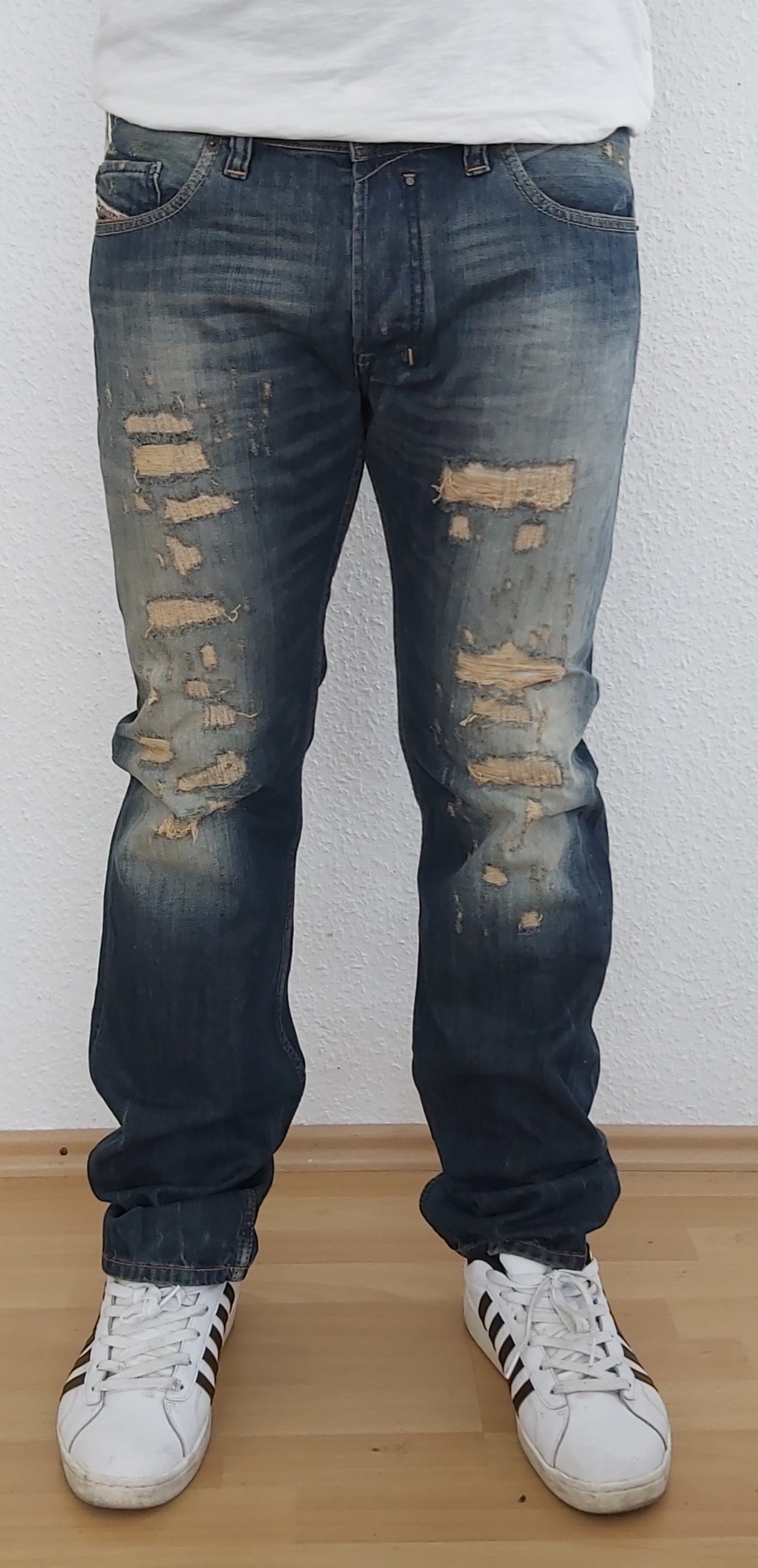 Diesel Herren Jeans Safado 0608C Dunkelblau Straight Vintage Look Baumwolle Neu