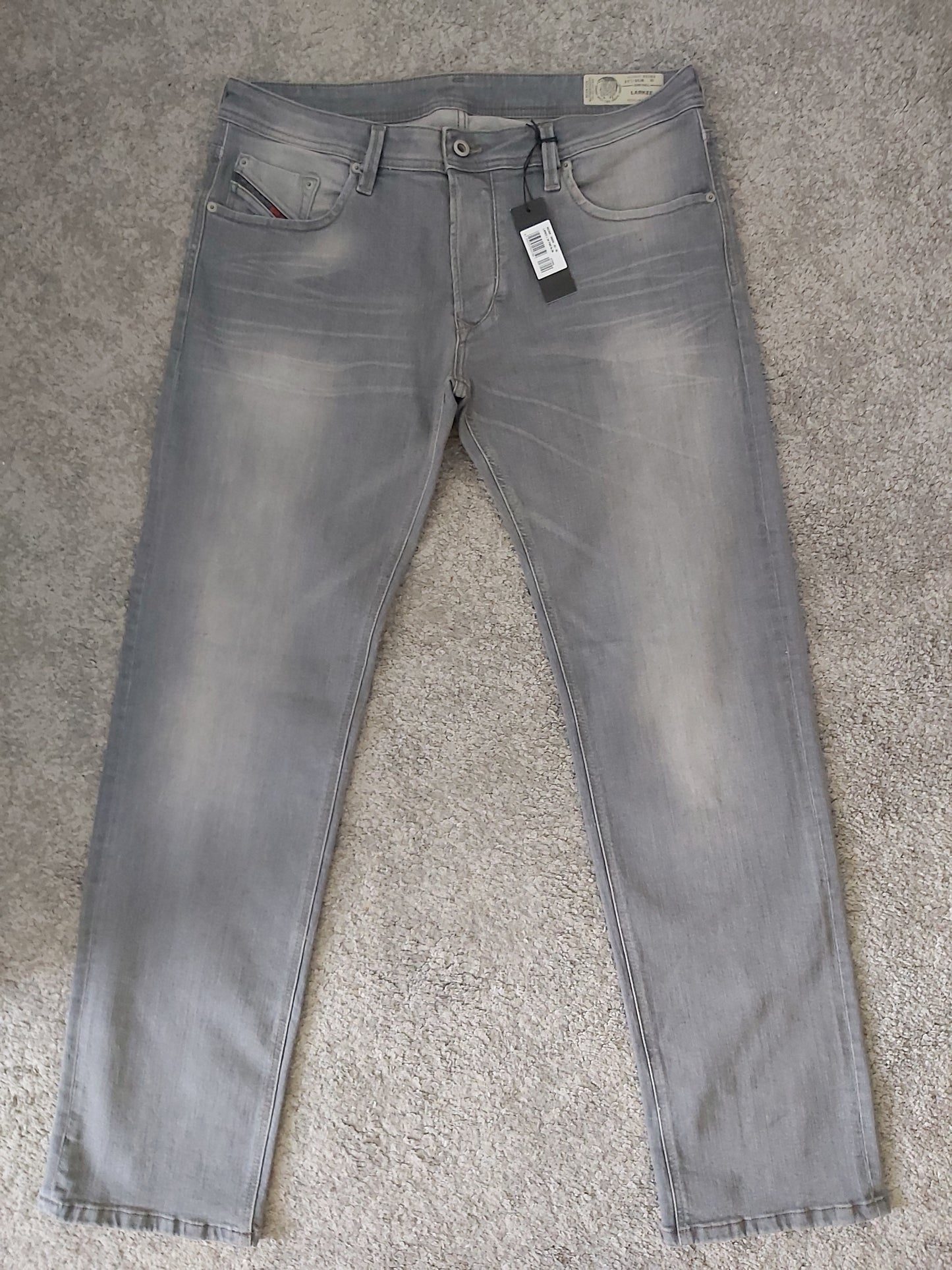 Diesel Herren Jeans Larkee RB008 Grau Regular Straight Stretch Neu